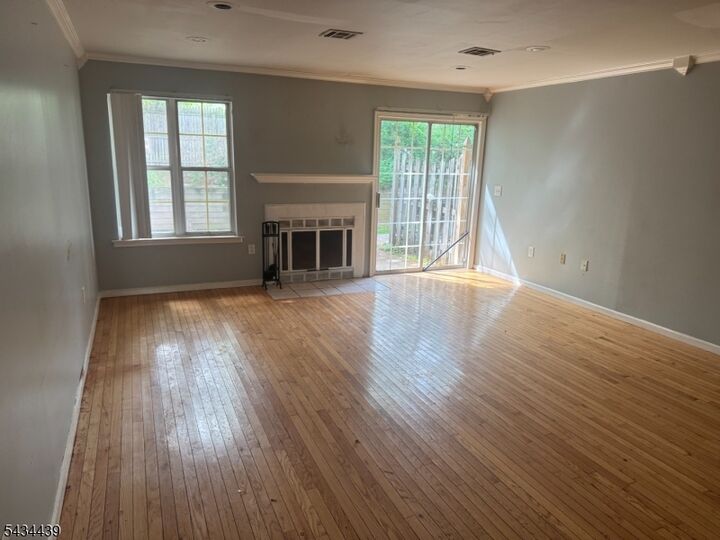 Property Photo:  1087 Oakcroft Ln  NJ 08873 