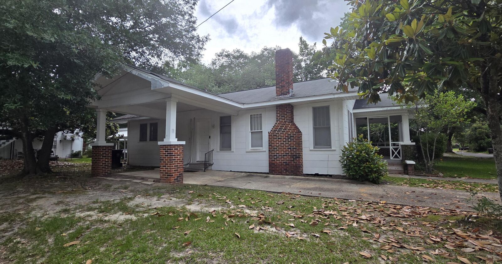 Property Photo:  233 S 12th Ave.  MS 39401 