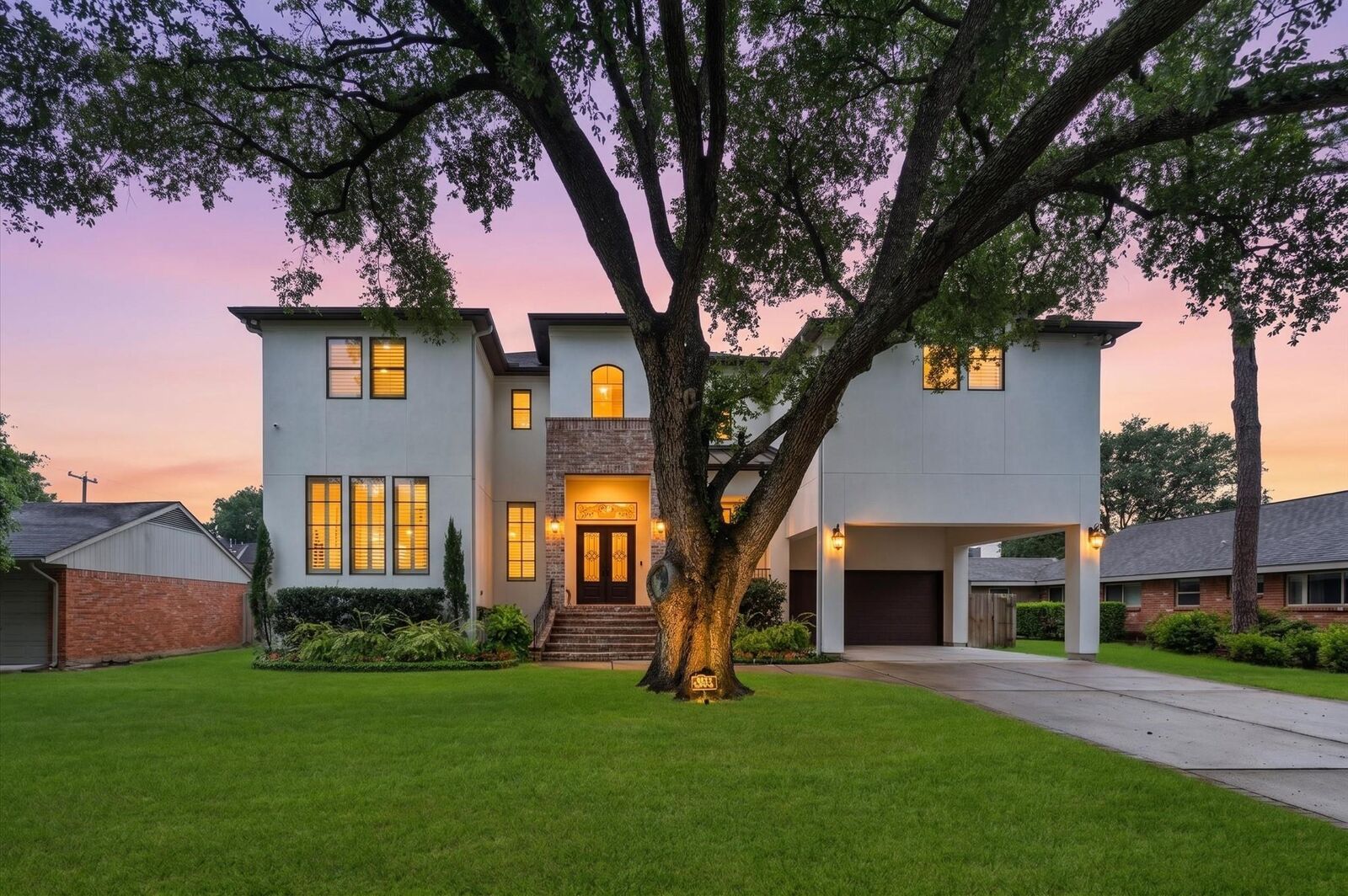 Property Photo: 4927 Jason Street TX 77096