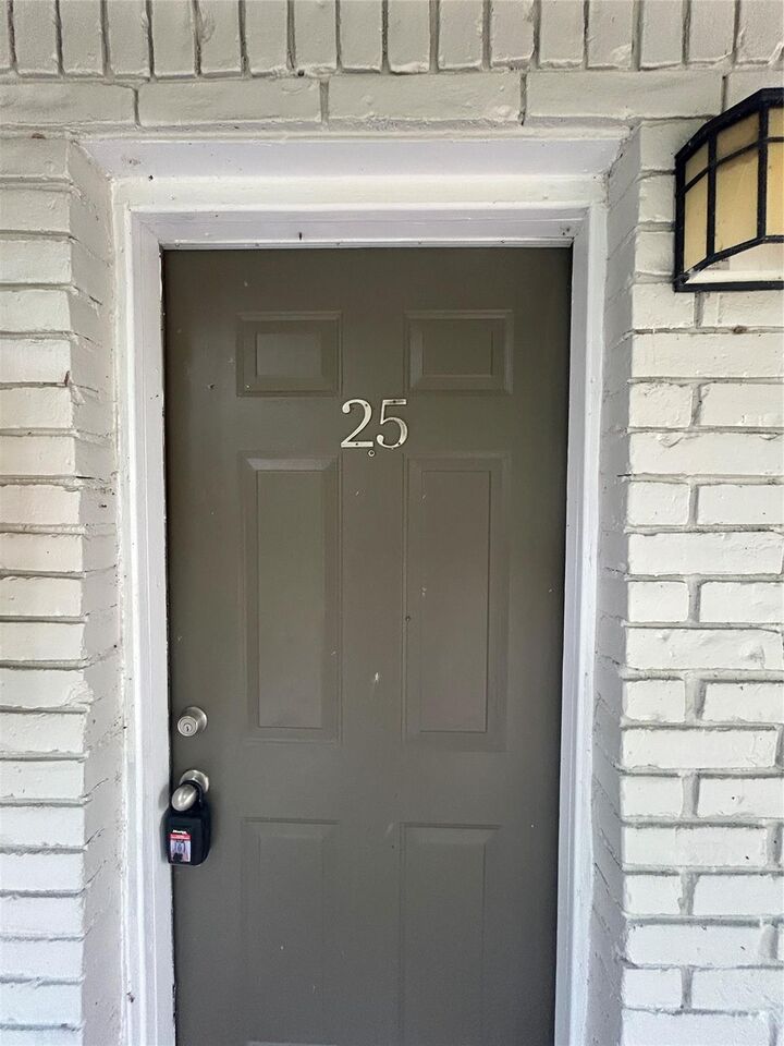 Property Photo:  5415 Scott St Street 25  TX 77021 