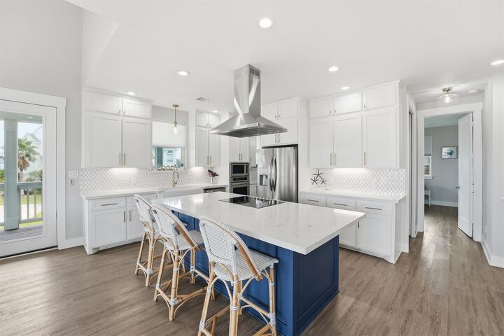 Property Photo:  4003 Elissa Court  TX 77554 