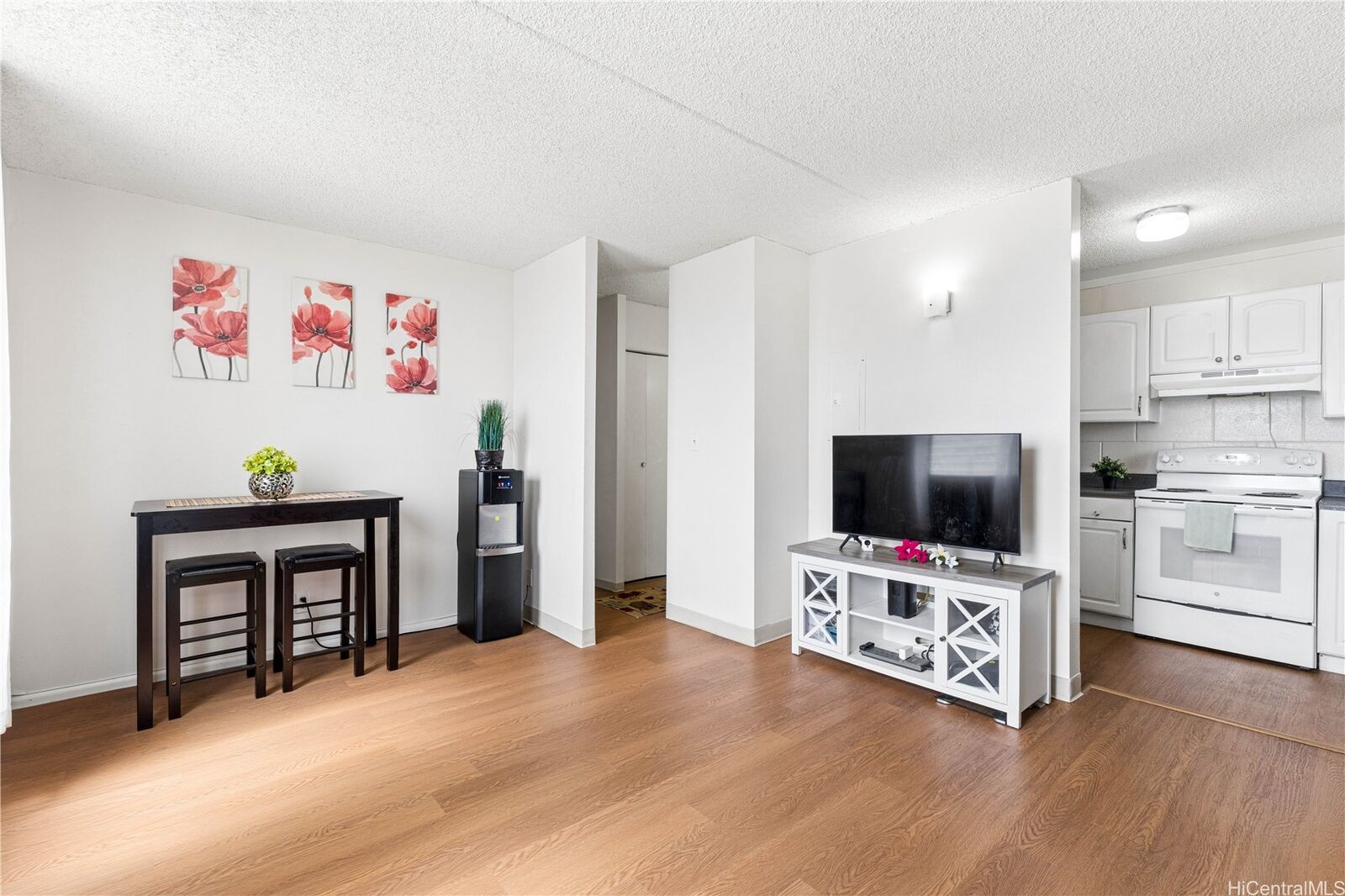 Property Photo: 834 Lehua Avenue 307 HI 96782