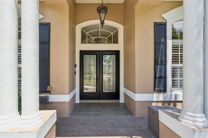 Property Photo: 2230 Ridgewind Way FL 34786