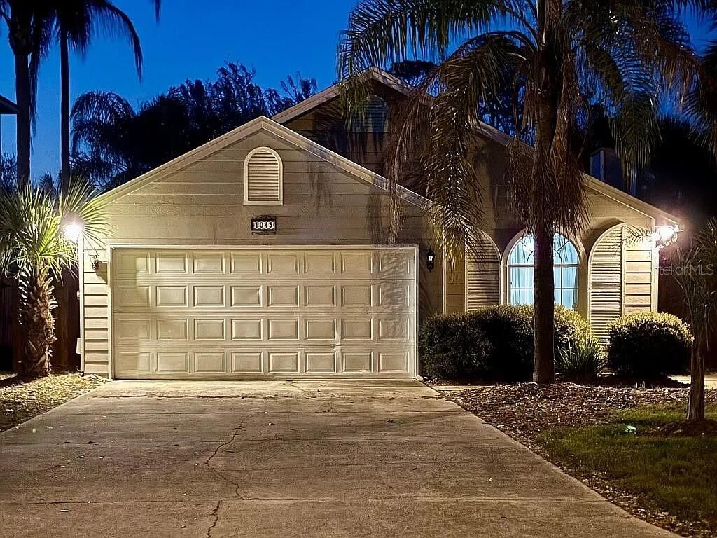 Property Photo:  1043 Seabreeze Avenue  FL 32250 