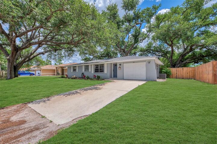 Property Photo: 361 Falkland Road FL 34293
