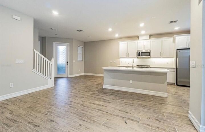 Property Photo:  4615 Almada Lane  FL 33543 