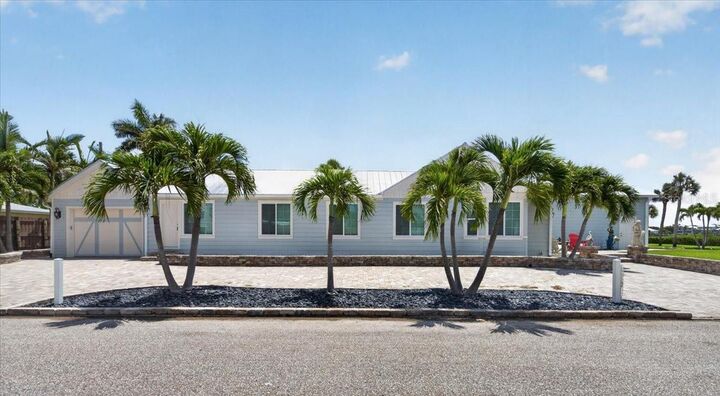 Property Photo: 216 Sunrise Drive FL 34275