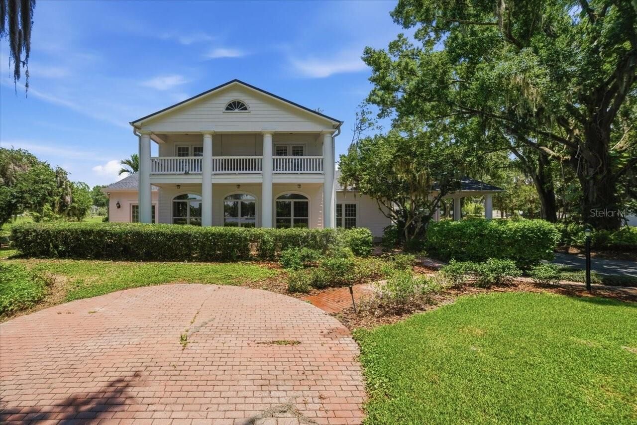 Property Photo: 15612 Howell Park Lane FL 33625