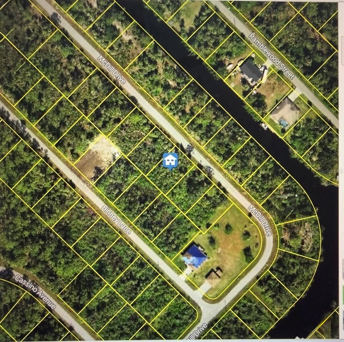 Property Photo: 515 McDrill Drive FL 33953