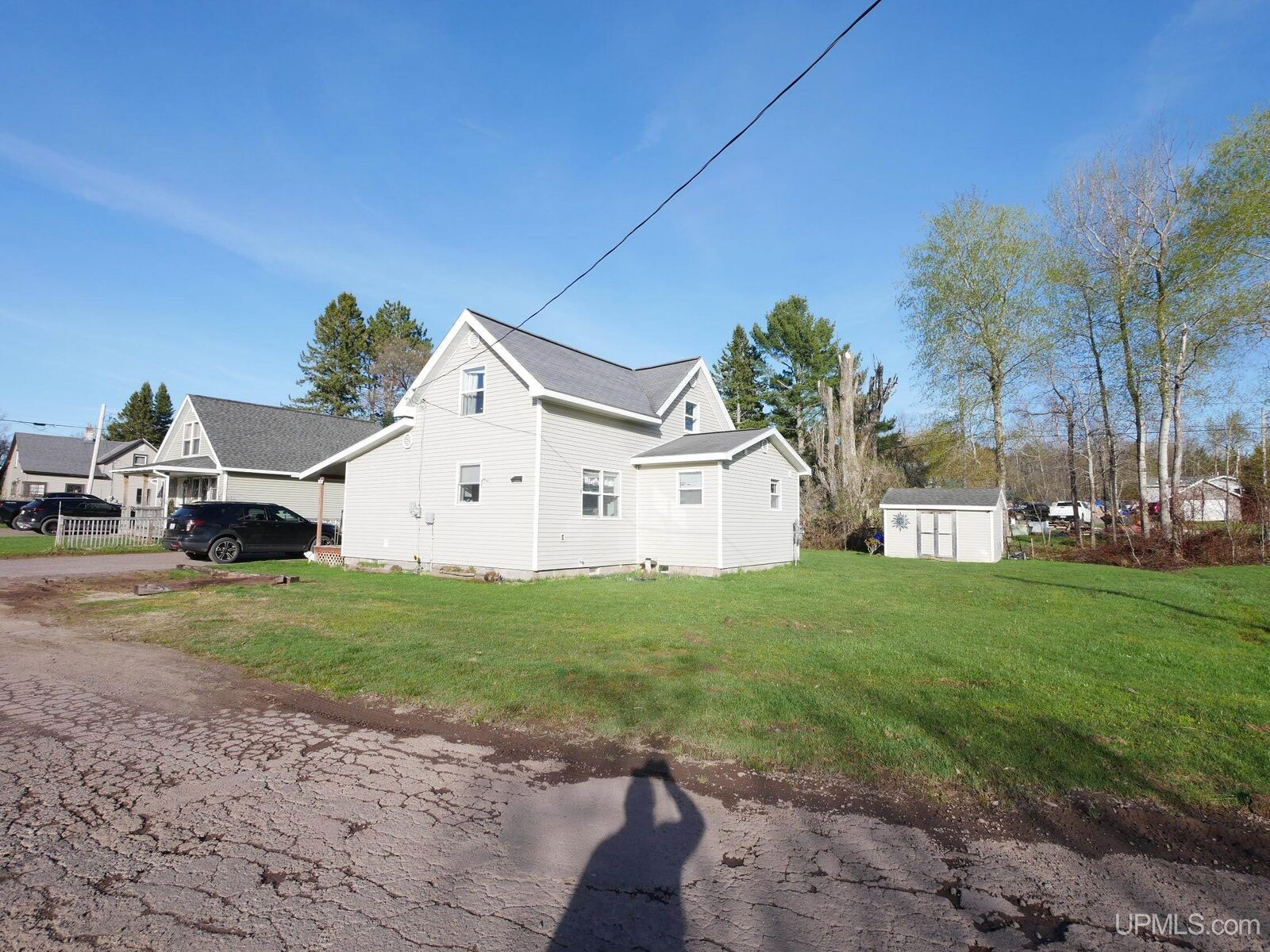 Property Photo:  17191 Franklin Loop Street  MI 49905 