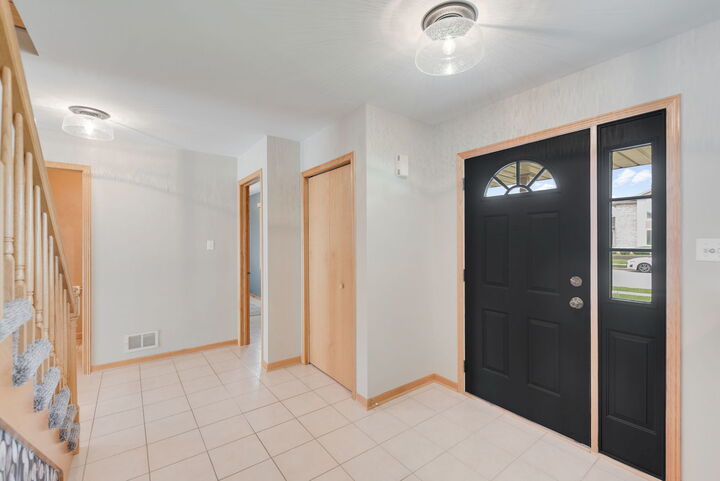 Property Photo:  1432 Northfield Meadows Boulevard  IL 60914 