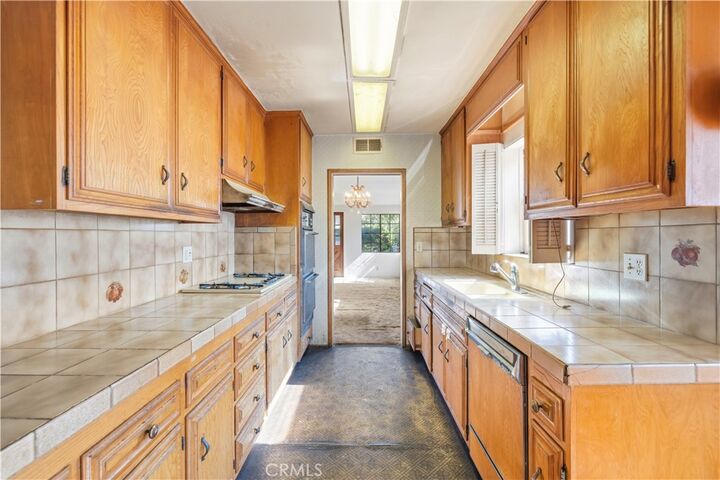 Property Photo:  12635 Cumpston Street  CA 91607 