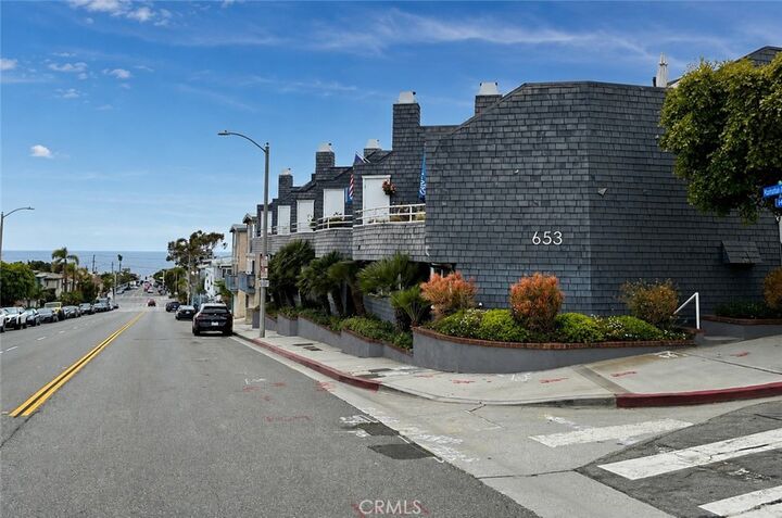Property Photo:  653 Manhattan Beach  CA 90266 