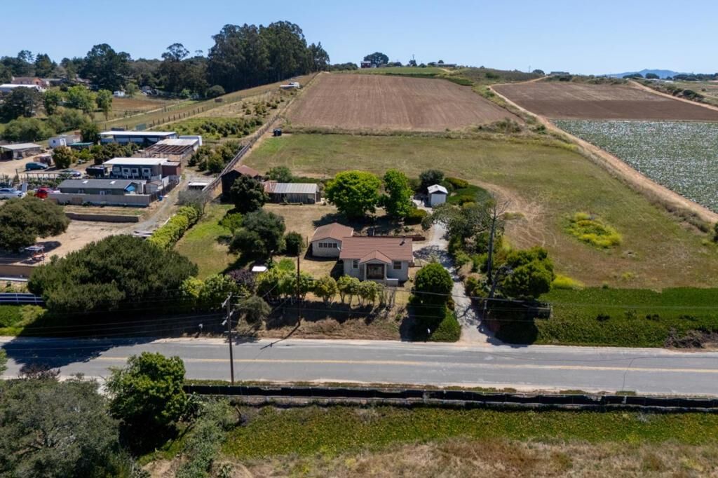 Property Photo:  2079 Elkhorn Road  CA 95012 