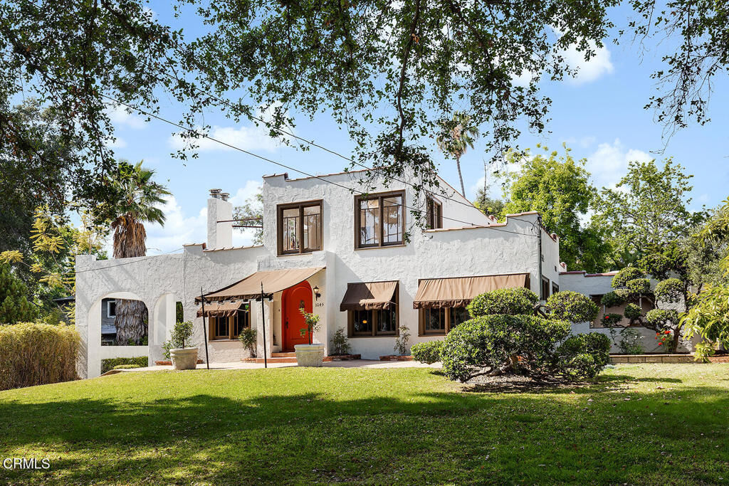 Property Photo: 1045 New York Drive CA 91001