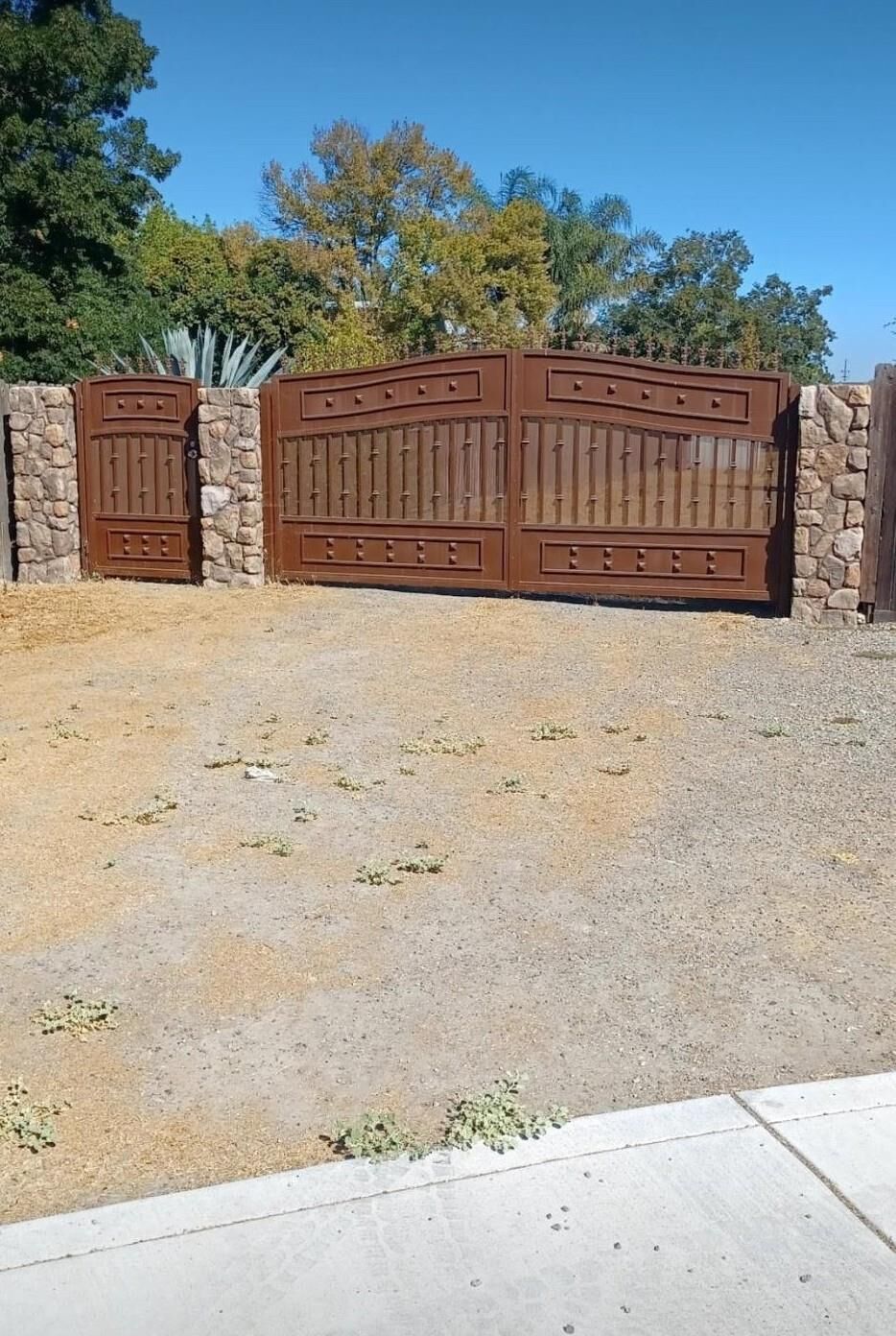 Property Photo:  2433 Canal Drive  CA 95204 