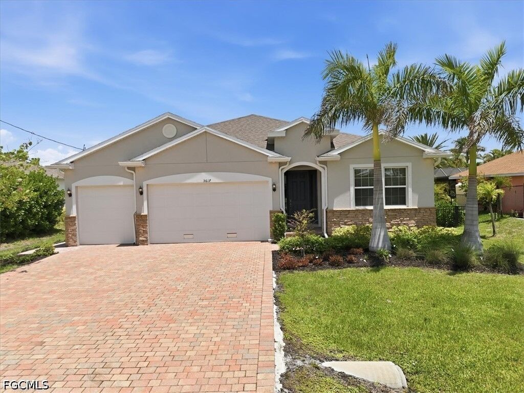 Property Photo: 3617 NW 1st Terrace FL 33993