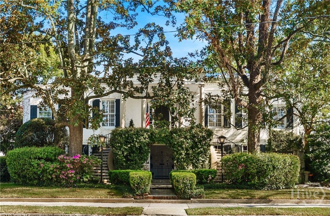 Property Photo:  34 E 50th Street  GA 31405 