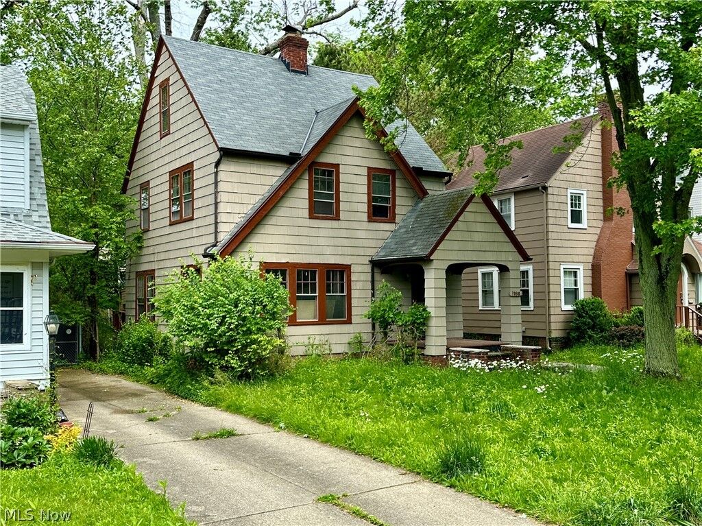 Property Photo:  1169 Erieview Road  OH 44121 