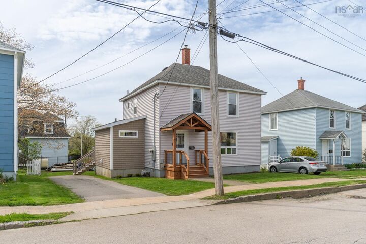 Property Photo:  4 Carol Avenue  NS B5A 2H7 
