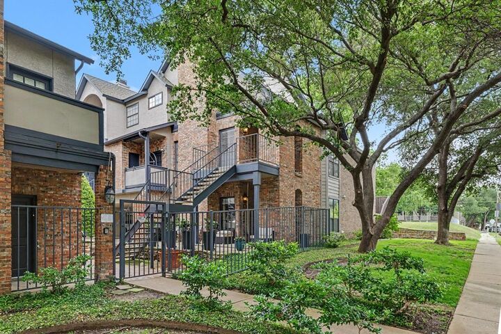 Property Photo:  4102 Buena Vista Street 5  TX 75204 