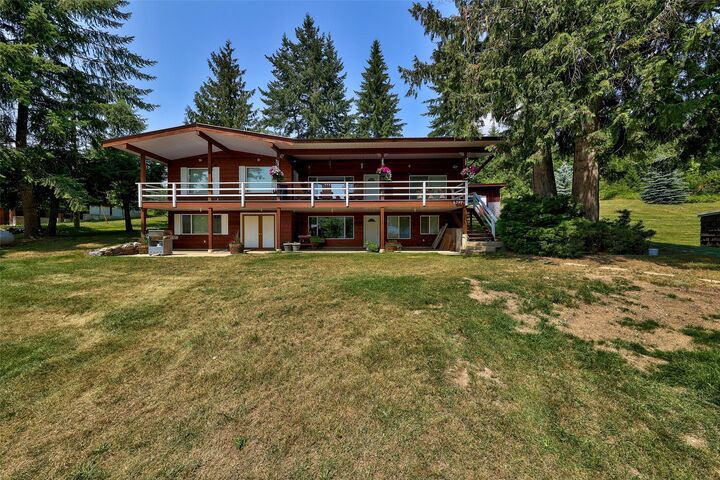 6297 Squilax-Anglemont Road — photo 1