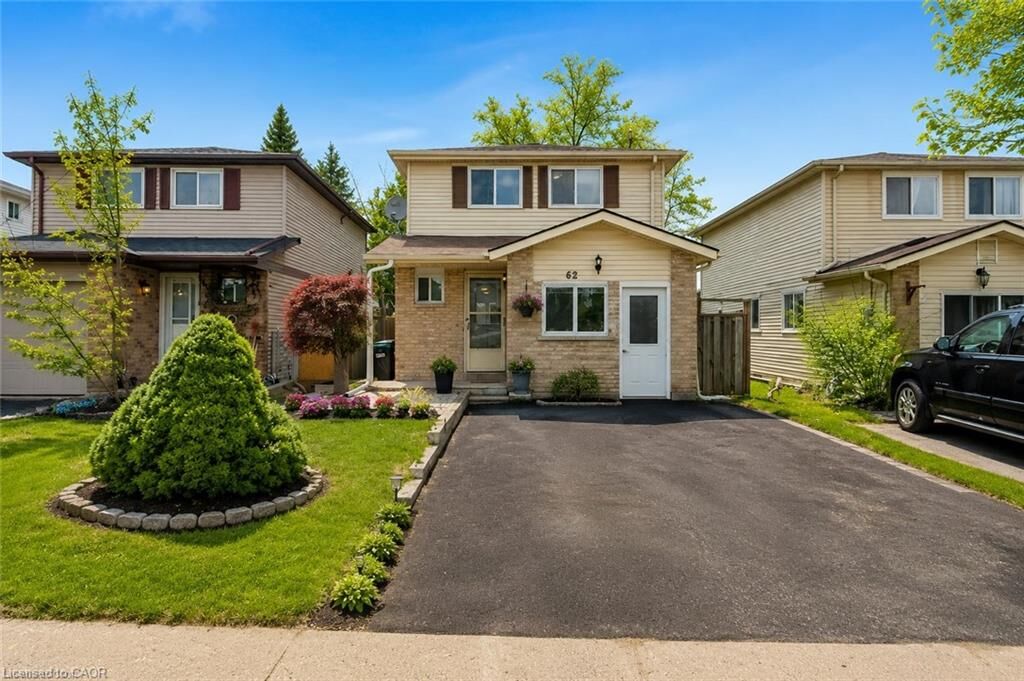 Property Photo: 62 Corbett Drive ON L4M 5V2