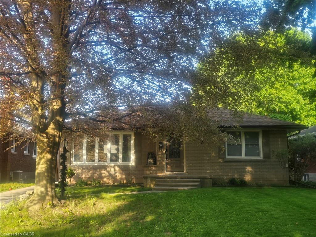 Property Photo:  6902 Dell Avenue  ON L2G 4V8 