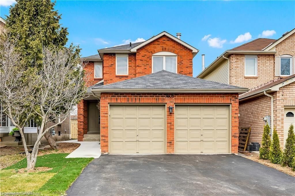 Property Photo:  3608 Cherrington Crescent Lower Level  ON L5L 5C4 