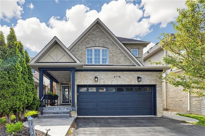 Property Photo: 4176 Saunders Crescent ON L7M 0B3