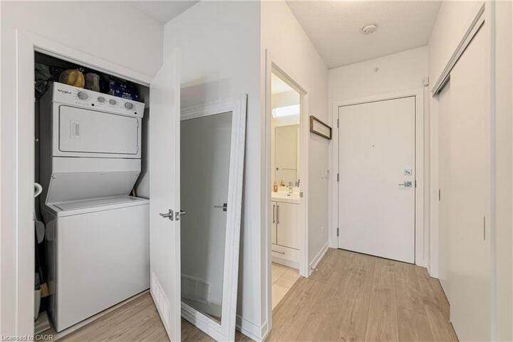 Property Photo:  2087 Fairview Street 2207  ON L7R 0E5 