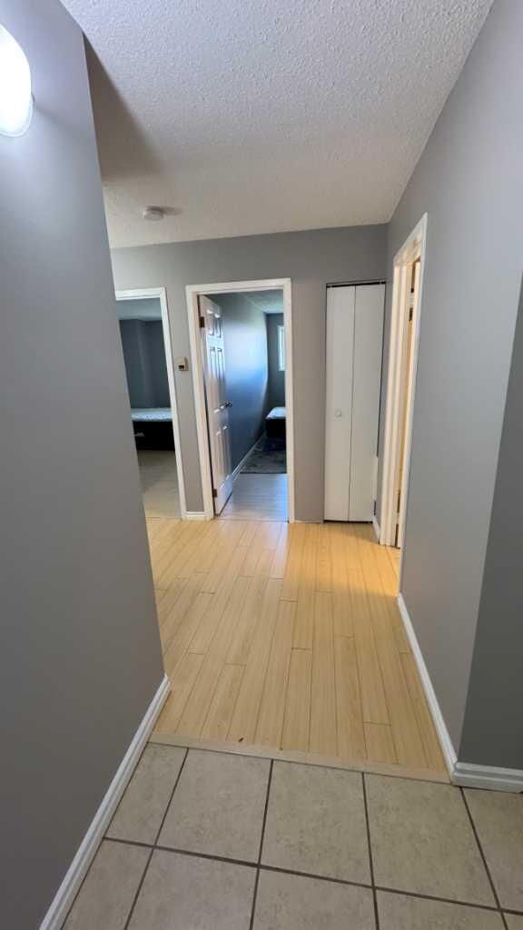 Property Photo:  5 Berkeley Place W 617  AB T1K 5M9 