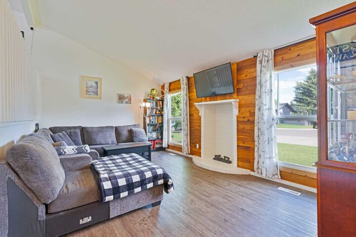 Property Photo: 65 Princeton Crescent W AB T1K 4S5