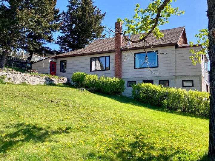 Property Photo: 6525 21 Avenue AB T0K 0M0