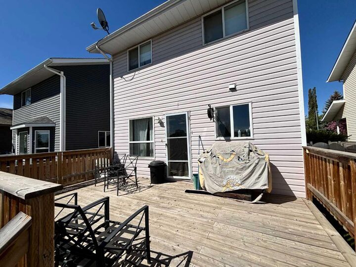 Property Photo: 52 Country Ridge Close AB T4L 1H2