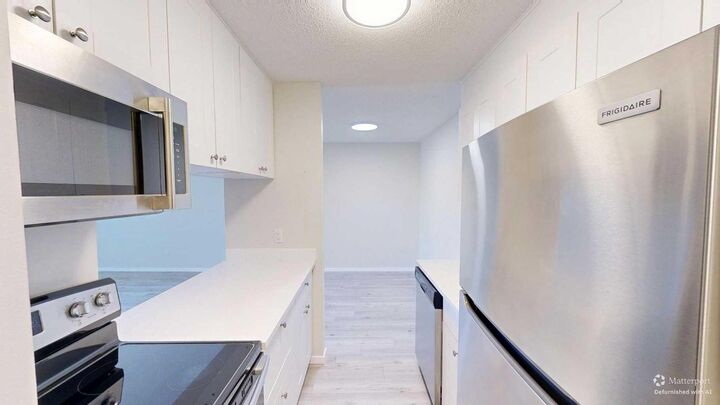 Property Photo: 405 Columbia Boulevard W 202 AB T1K 4R6