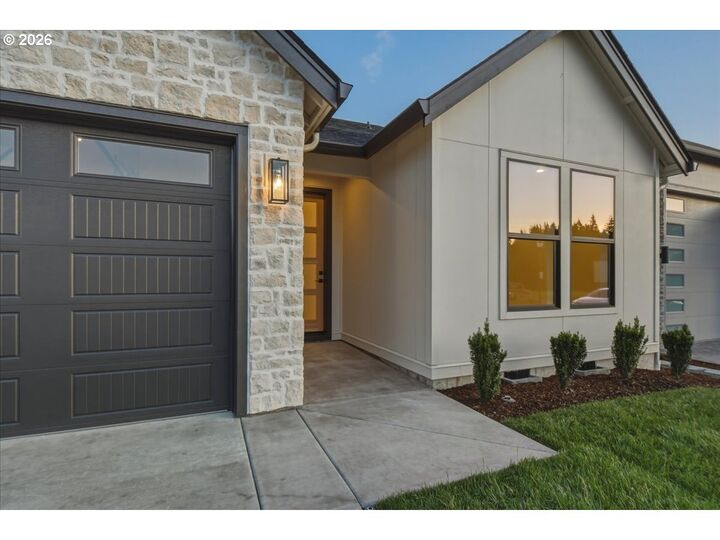 Property Photo: 3709 N 12th Cir WA 98642