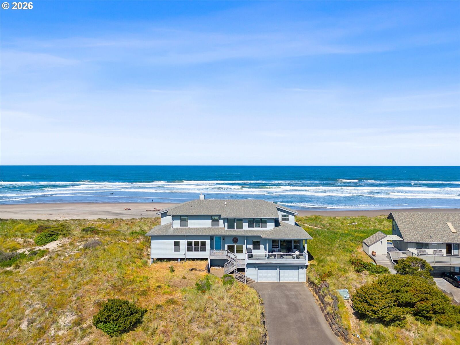 Property Photo: 367 Salishan Dr OR 97388