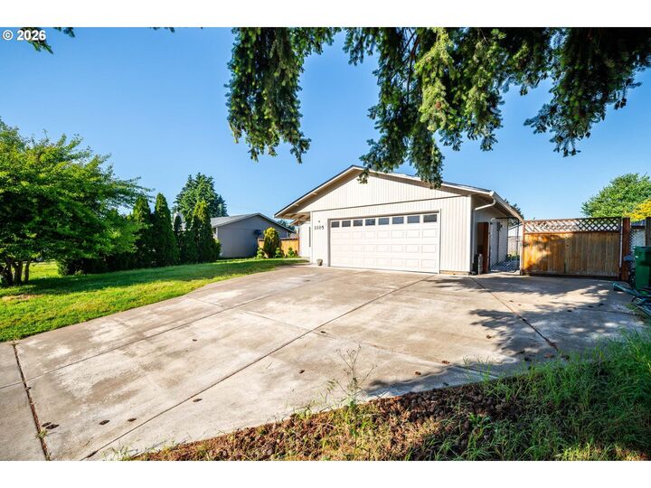 Property Photo: 1105 SE 145th Ct WA 98683