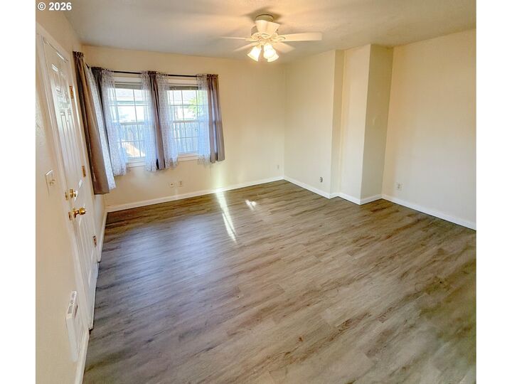Property Photo: 3003 E 24th St WA 98661