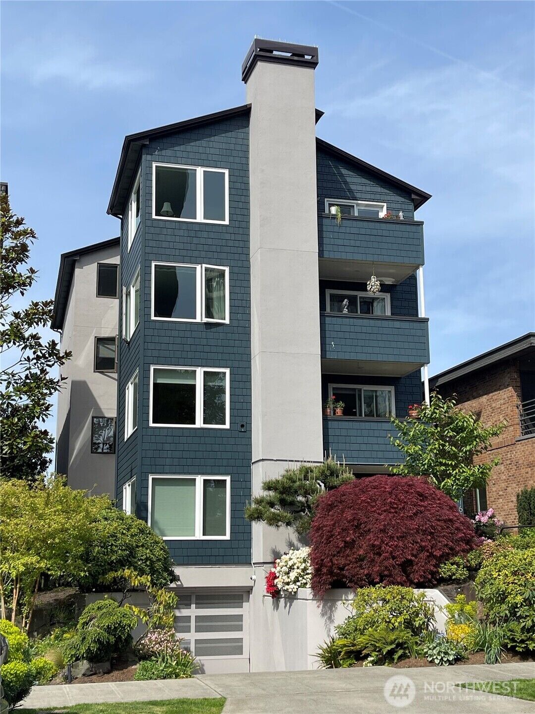 Property Photo:  1615  43rd Avenue NE  WA 98112 