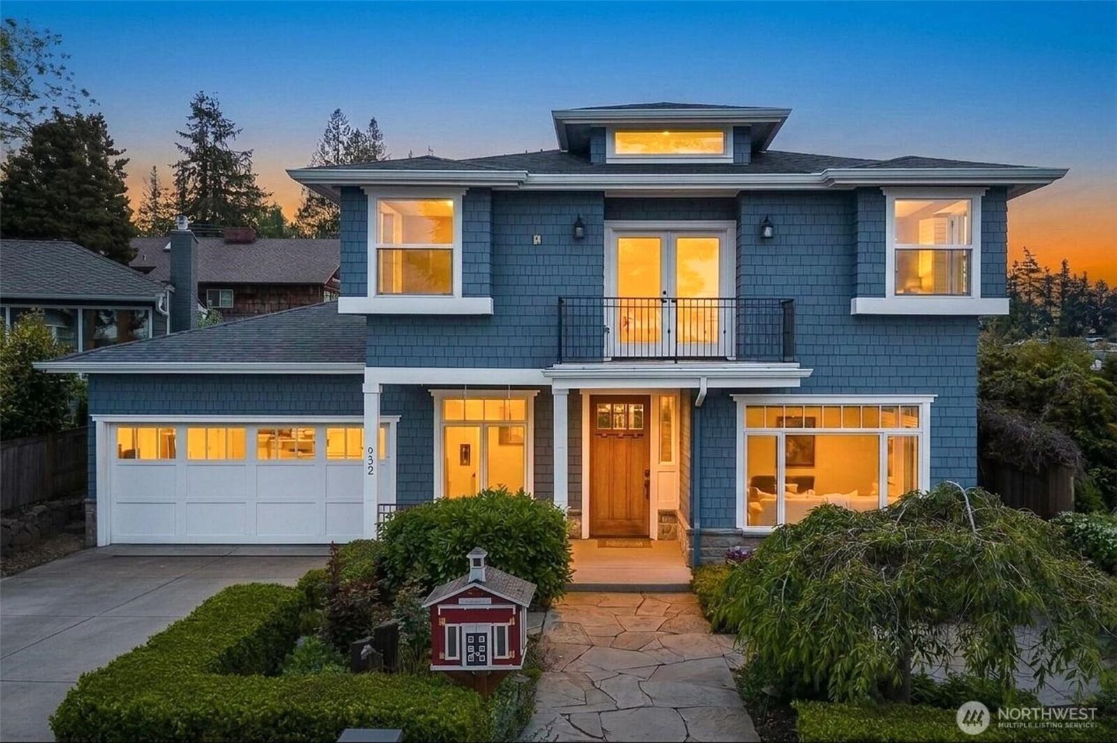 Property Photo:  932  Alder Street  WA 98020 
