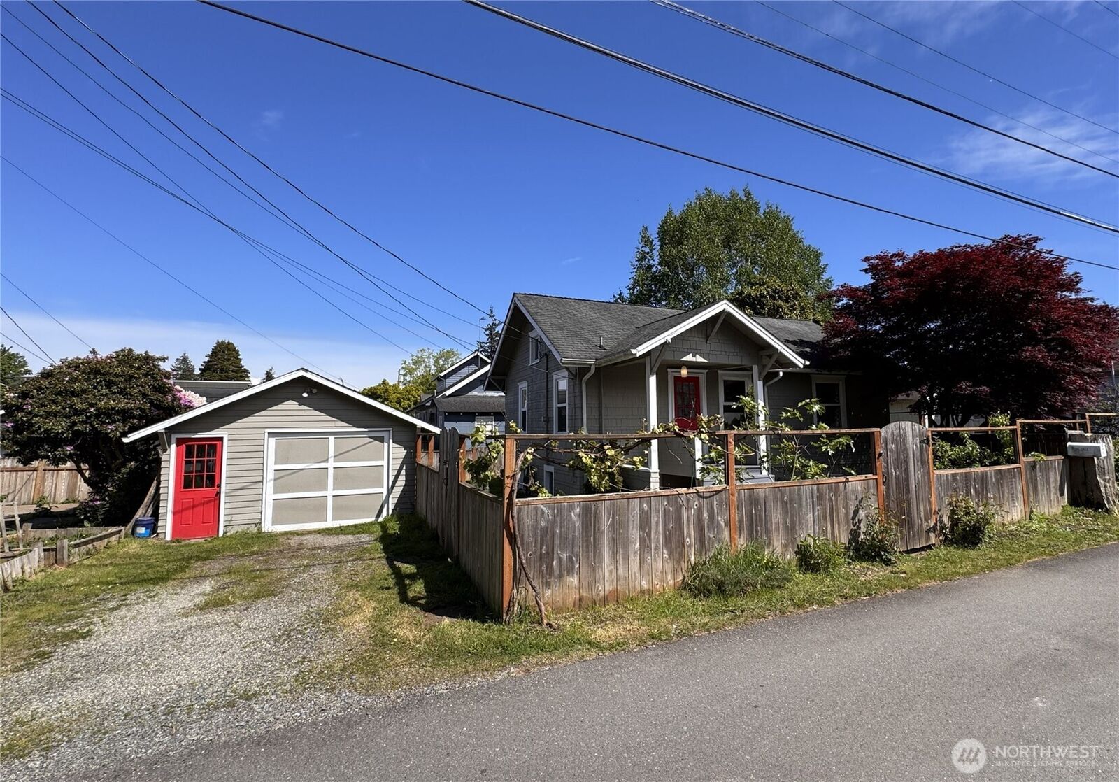 Property Photo:  1022  Rockefeller Avenue  WA 98201 