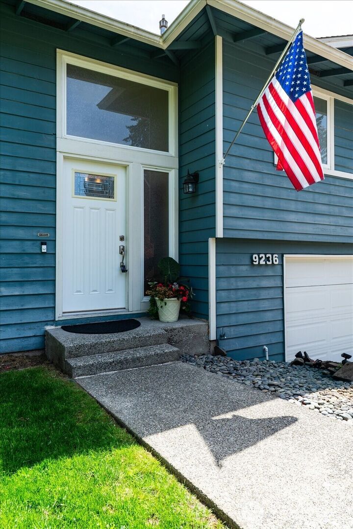Property Photo:  9236 NE 136 Place  WA 98034 