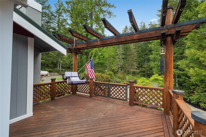 Property Photo: 681 N Beacon Point Loop N WA 98555