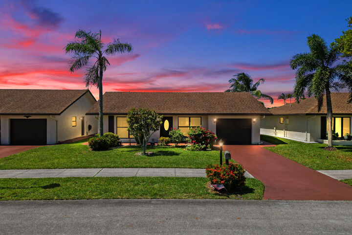 Property Photo: 2105 SW 17th Circle FL 33442