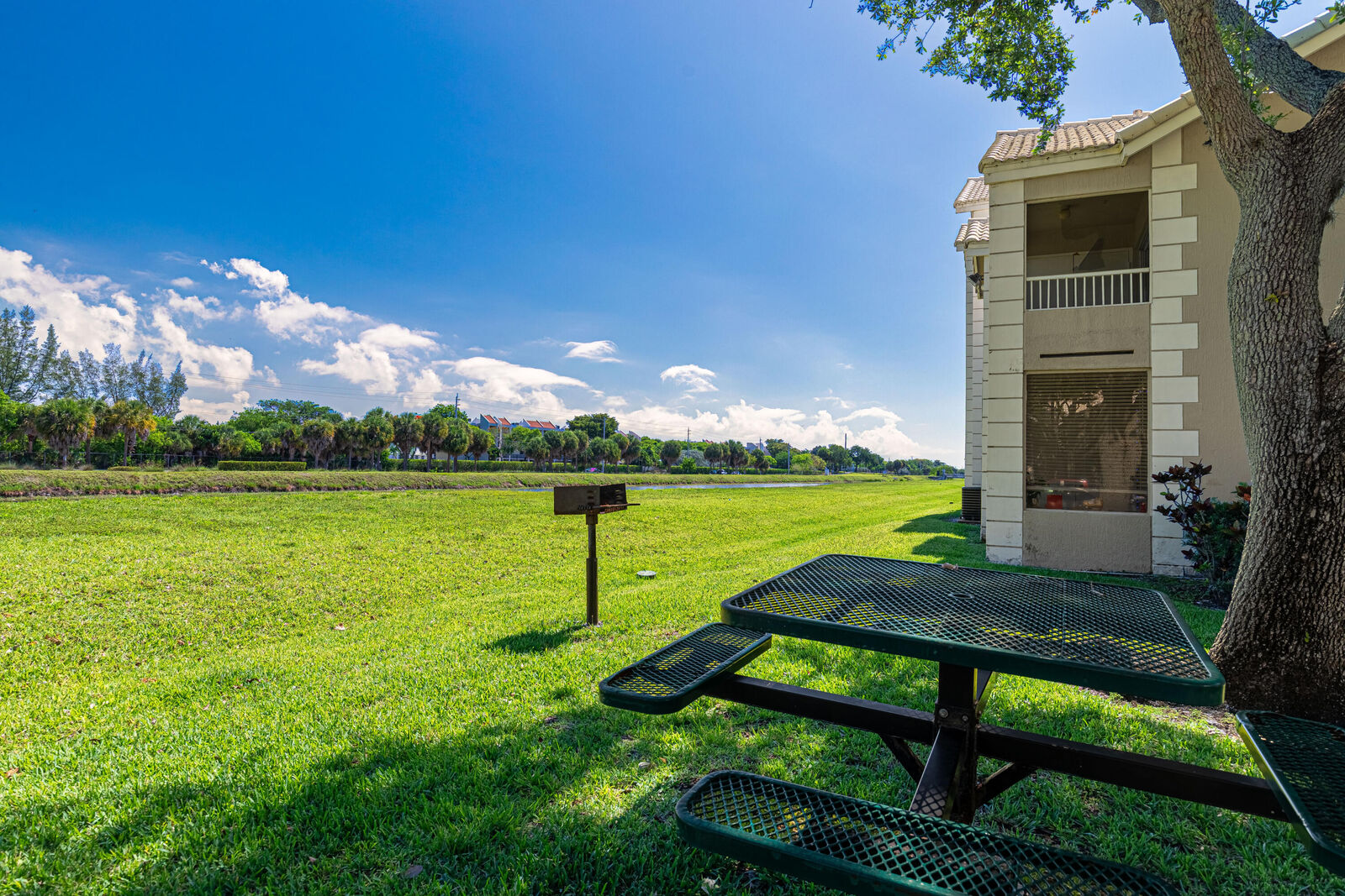 Property Photo: 2871 N Oakland Forest Drive 210 FL 33309