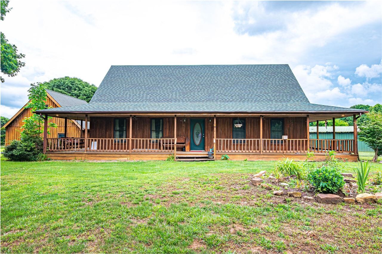 Property Photo:  150 Mefford Lane  KY 42324 