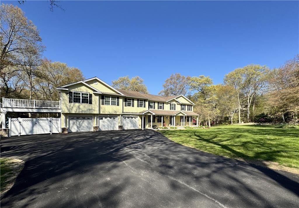 Property Photo:  71 Rolling Hill Drive  RI 02822 
