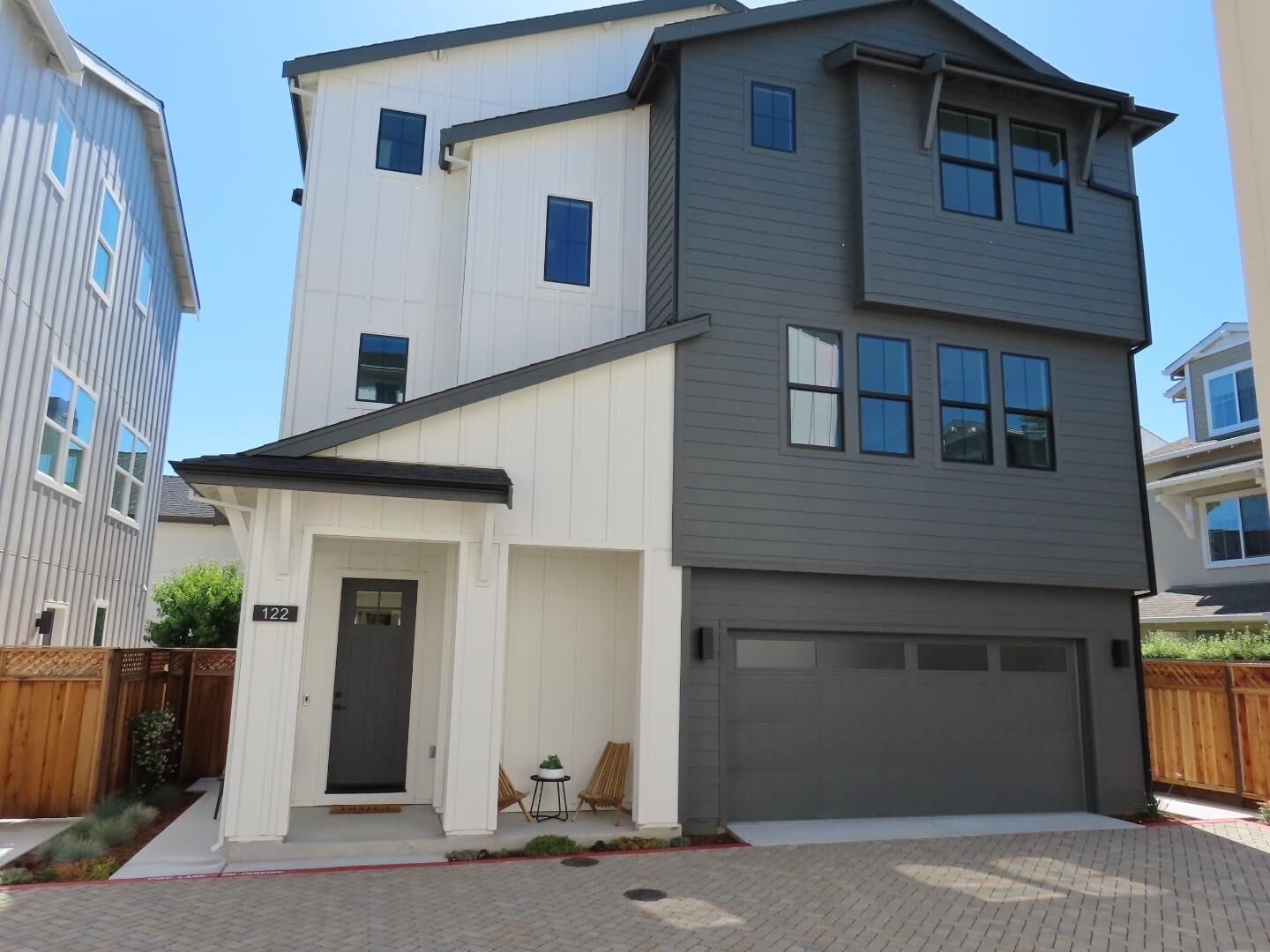 Property Photo:  122 Sunnyside Court  CA 95008 